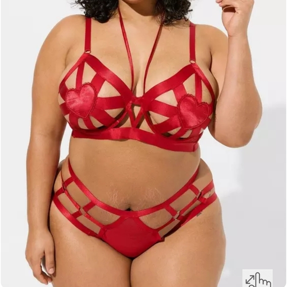 NWOT TORRID 4X Strappy Heart Open Cup Bra - Picture 1 of 4